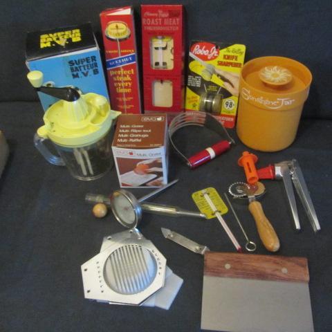 lot 100 image: Dicer, Thermometers, Garlic Press