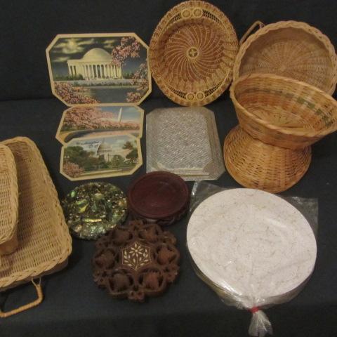 lot 117 image: Vintage Baskets & Trivets