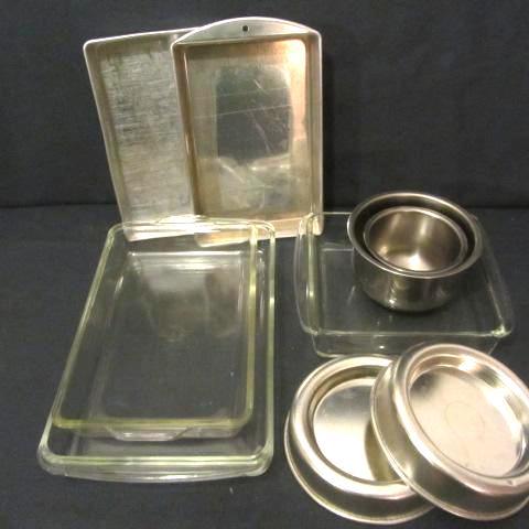 lot 124 image: Pyrex & Aluminum Pans, Stainless Bowls