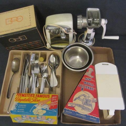 lot 128 image: Can Opener, Grinder, Gadgets