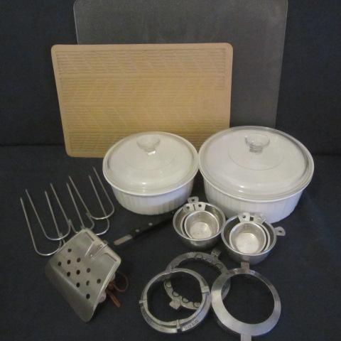 lot 132 image: Corningware Souffle, Vintage Gadgets