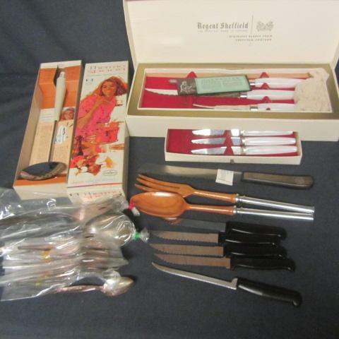 lot 165 image: Carving Set, Thermo & Grapefruit Spoons