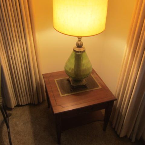 lot 17 image: Occasional Table & Lamp
