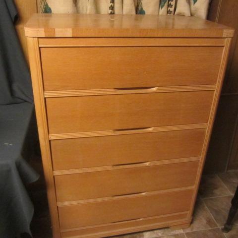 lot 175 image: MCM Dresser