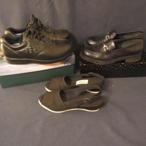 lot 252 image: Ladies Shoes, Sandals