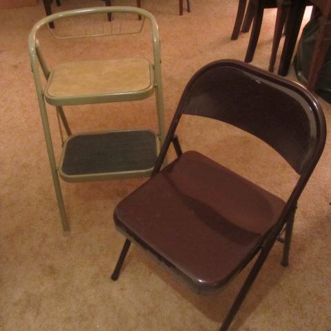 lot 262 image: Folding stool & Metal Chair