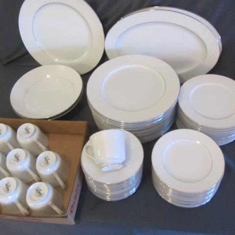 lot 38 image: Grace Fine China