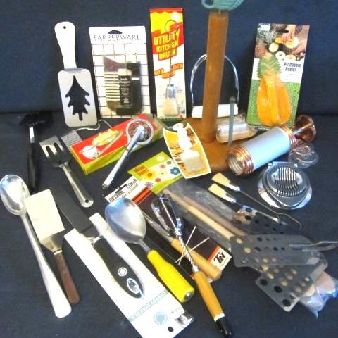 lot 60 image: Kitchen Gadgets