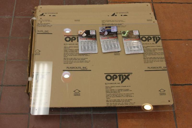 Acrylic GraphicSign Holders (6 acrylic piece...