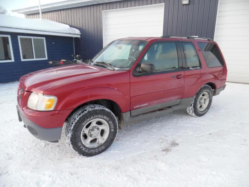 lot 5 image: 2001 Ford Explorer 4x4