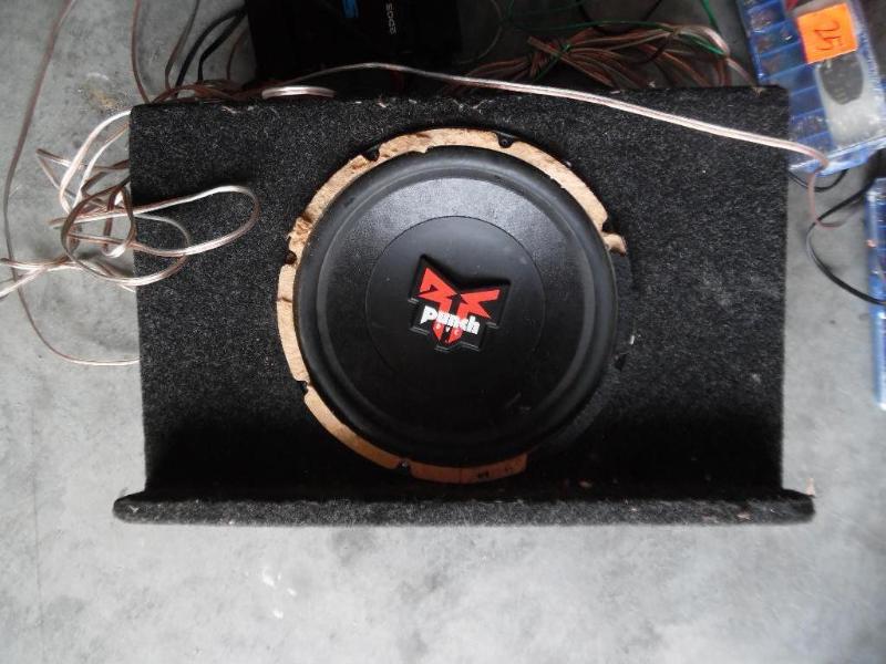 lot 25 image: Rockford Fosgate Punch DVC sub amps