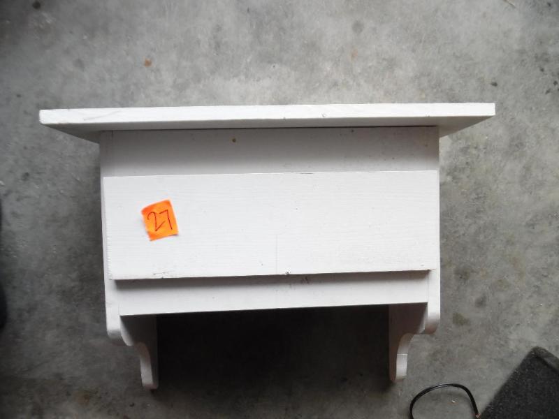 lot 27B image: Wooden shelf