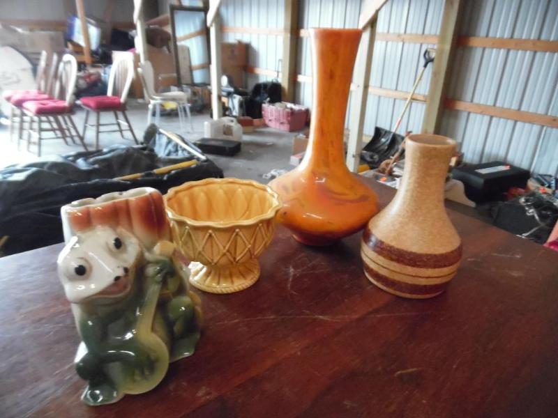 lot 29 image: Vintage Vases