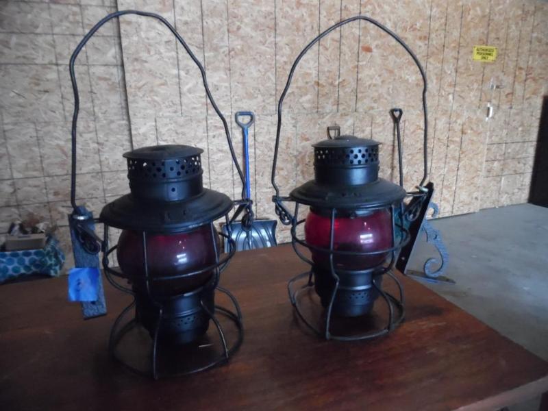 lot 30 image: Railroad Kerosene Lanterns