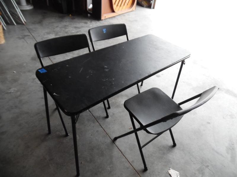 lot 31 image: Folding Table and Chairs