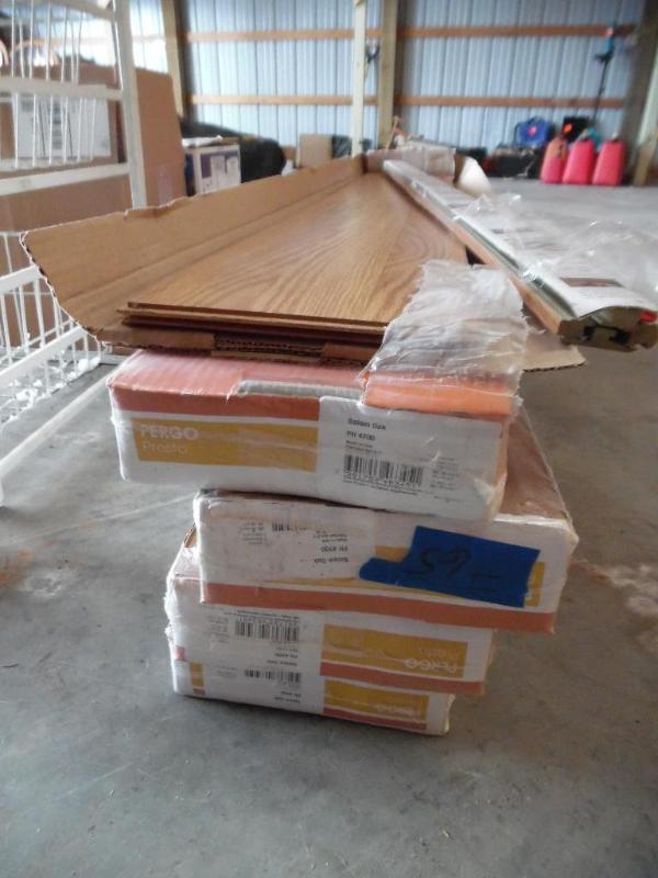 lot 65 image: Oak Laminate Flooring