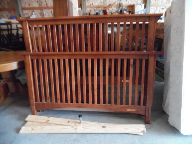 lot 75 image: Queen Size Head and Foot Board