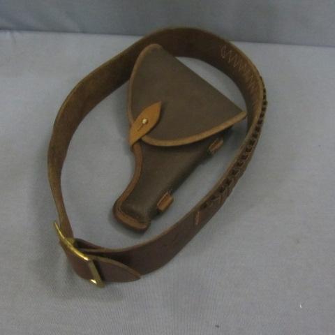 lot 138 image: Leather Holster & Ammo Belt