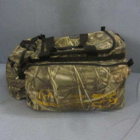 lot 142 image: Camo Bag
