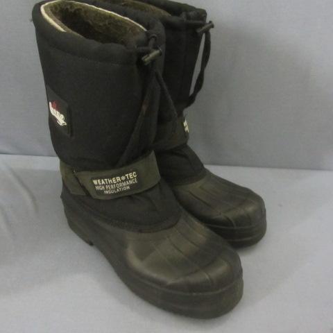 lot 145 image: Choko Winter Boots