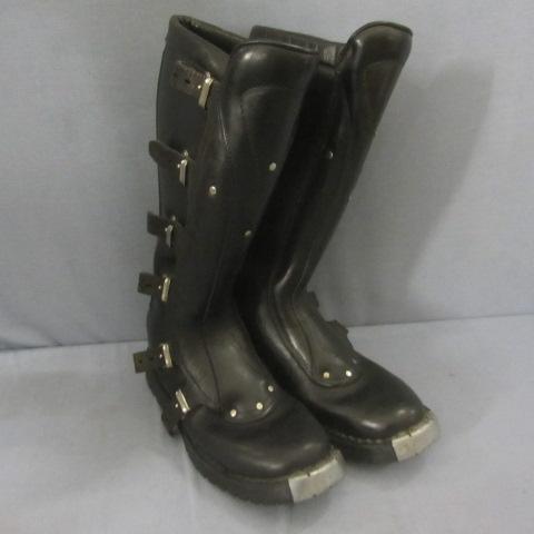 lot 190 image: Motorcycle Boots
