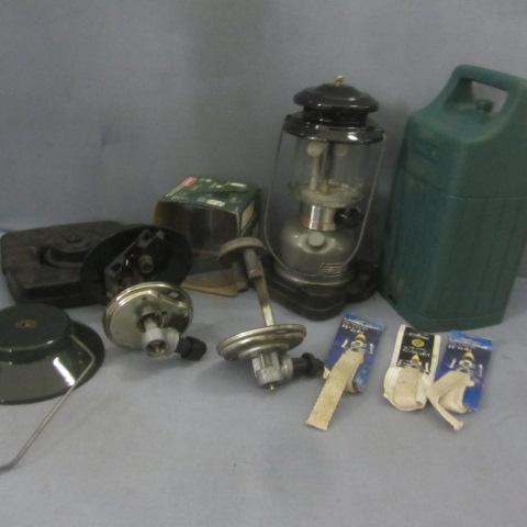 lot 207 image: Coleman Lantern, Parts