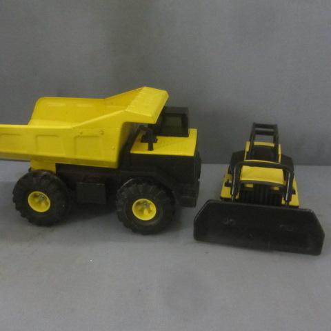 lot 210 image: Tonka Truck & Caterpillar