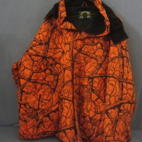 lot 23 image: Cabelas Blaze Camo Parka