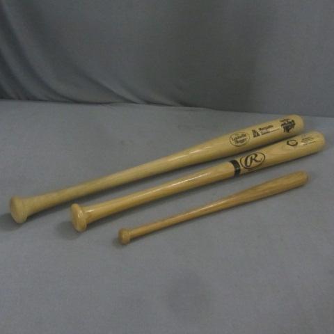 lot 260 image: MN Twins Baseball Bats