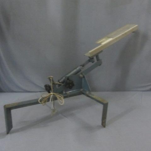 lot 6 image: Trap & Skeet Thrower