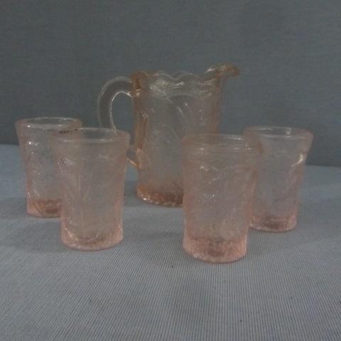 lot 68 image: Pink Depression Childs Set