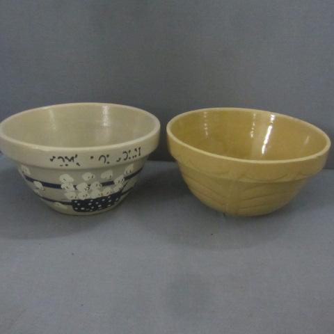 lot 87 image: Crockery Mixing Bowls