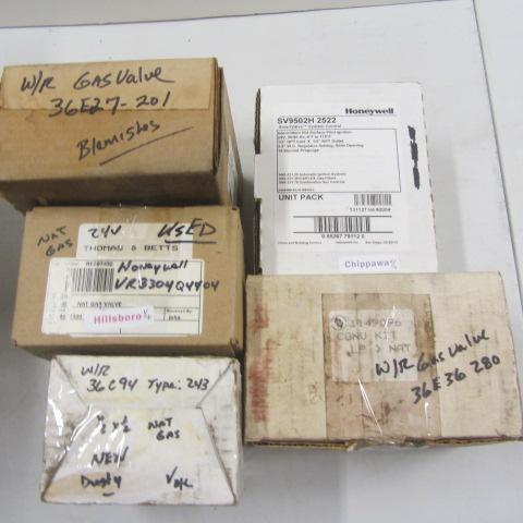 lot 119 image: Pilot Ignitions, Gas Valves