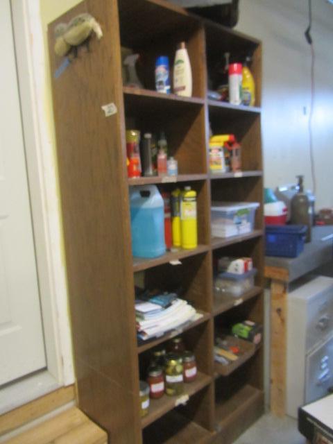 lot 20 image: Wooden Shelf