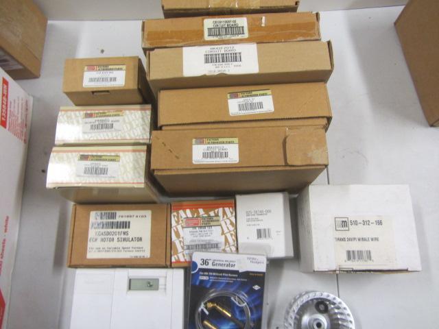 lot 262 image: Circuit Boards, Thermostats