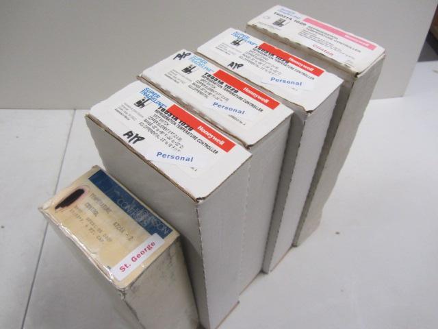 lot 306 image: Frig Temp Controller