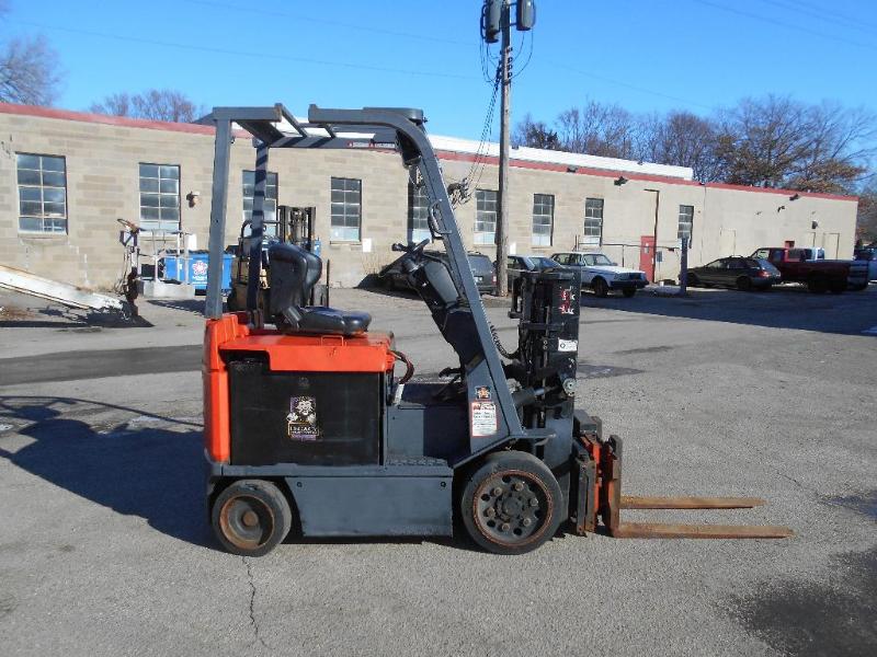lot 1 image: Toyota 7FBCU20 Electric Forklift. 3800 LB Capacity.