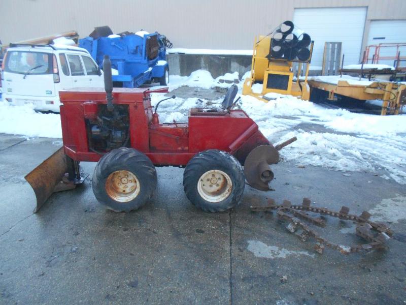 lot 3 image: Ditch Witch J-20 Trencher  Plow. NO RESERVE