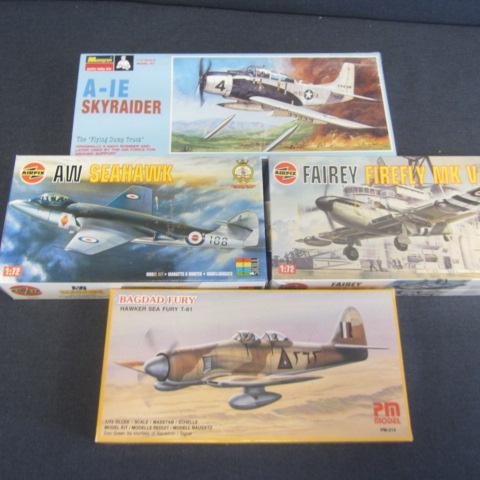 lot 117 image: Vintage Plastic Airplane Kits