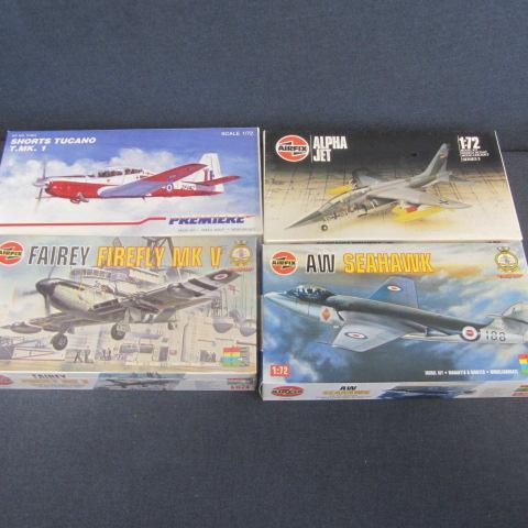 lot 127 image: Vintage Plastic Airplane Kits