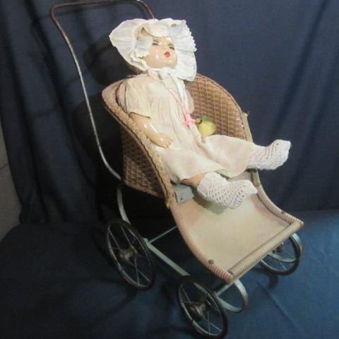 lot 79 image: Vintage Hedstrom Wicker Stroller