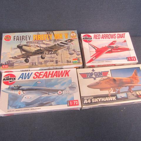 lot 88 image: Vintage Plastic Airplane Kits