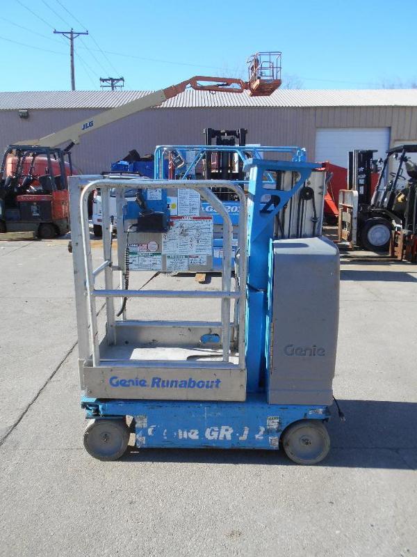 2007 Genie GR-12 Manlift, Aerial Lift, Boom Lift