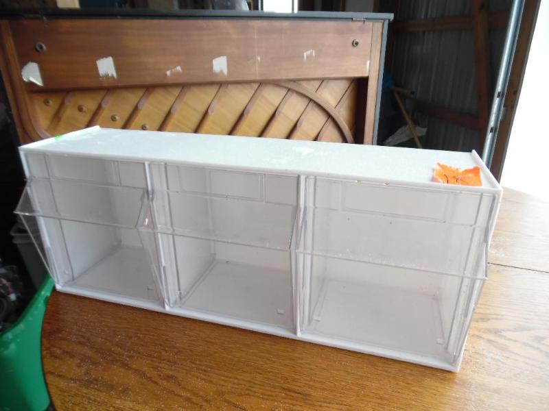 lot 18 image: Storage Container