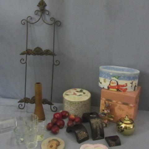 lot 100 image: Holiday Boxes, Candle Holders