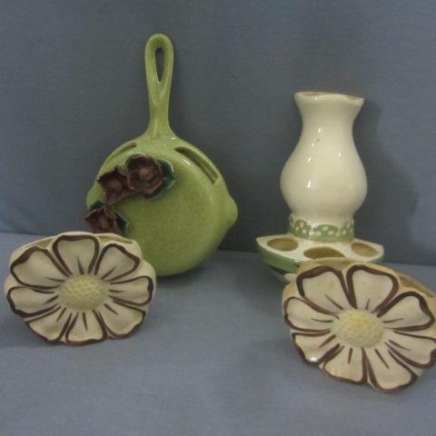 lot 15 image: Vintage Wall Pockets