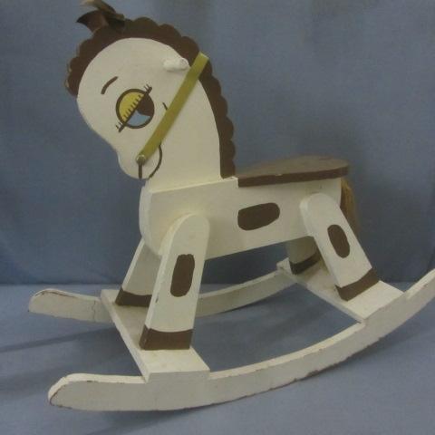 lot 3 image: Childs Rocking Horse