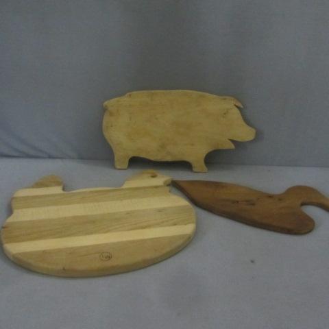 lot 33 image: Cutting Boards