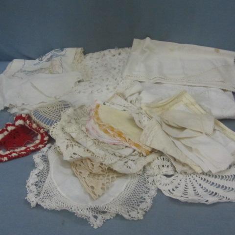 lot 36 image: Doilies & Table Runners