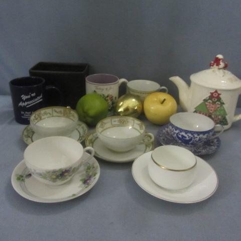 lot 47 image: McCoy Planter, Fancy Cups & Saucers